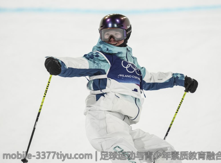 足球运动与青少年素质教育融合